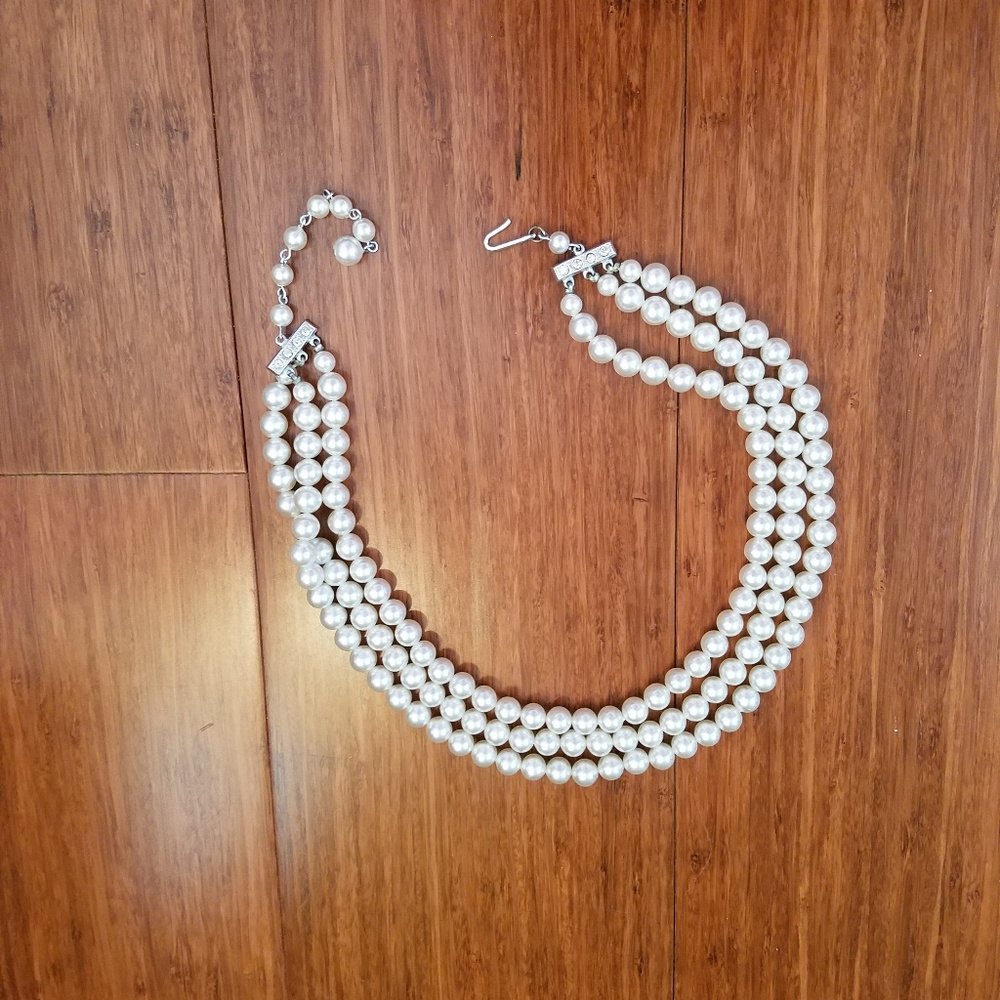 Flah sale vintage Costume Jewelry Pearl Necklace